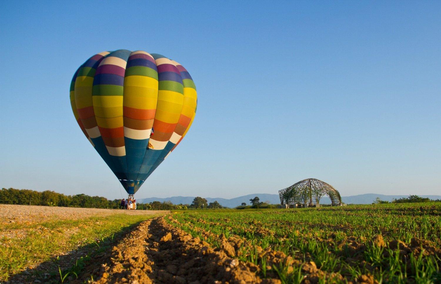 vol en montgolfière au dessus des châteaux de la loire