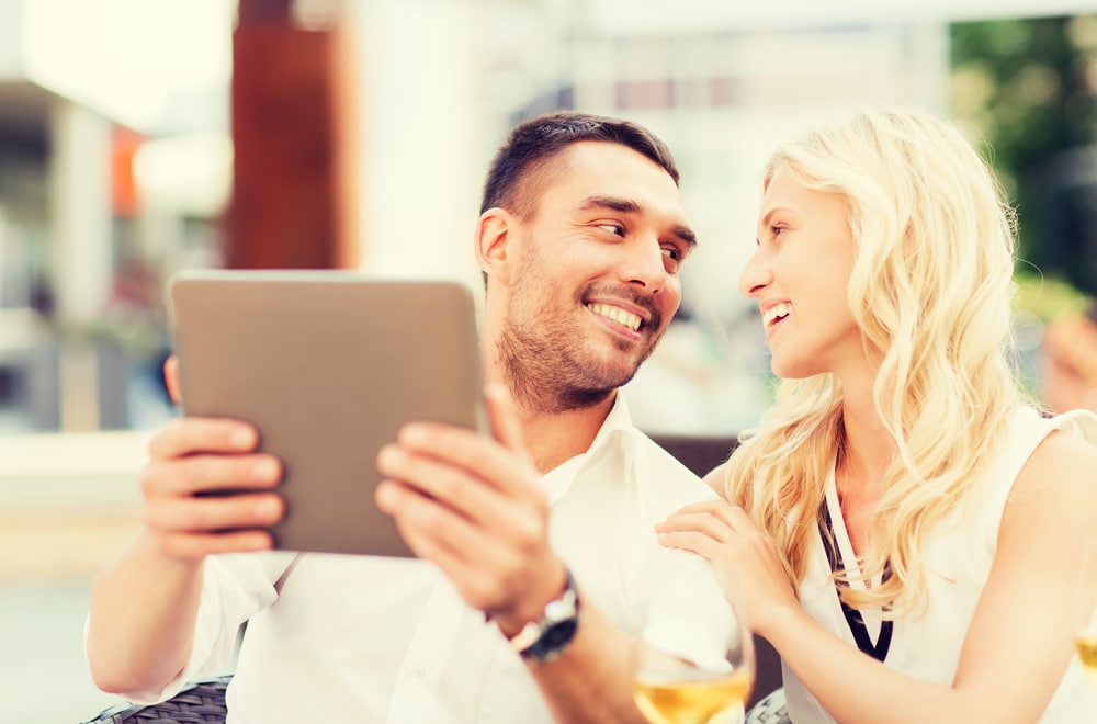 love,,dating,,people,,technology,and,holidays,concept, ,happy,couple